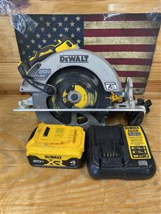 DEWALT DCS573 CIRCULAR SAW W BATTERY CHARGER